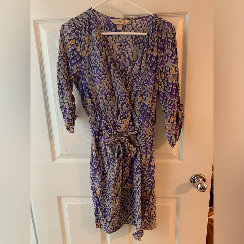 V neck, 3/4 sleeve dress with pockets